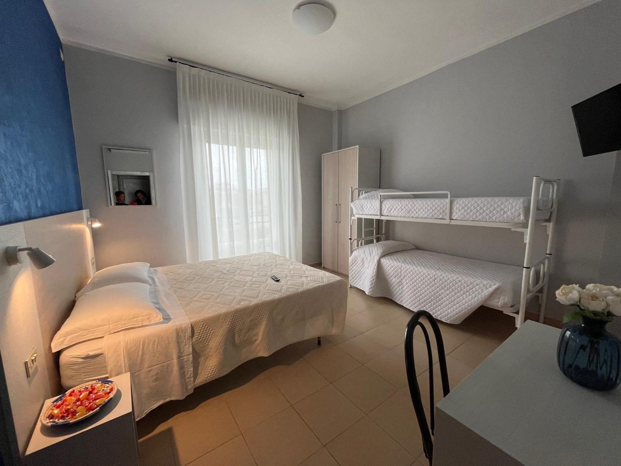 Hotel Le Ali Rimini Bagian luar foto